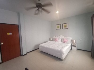 11R0174 ให้เช่าบ้านแฝดสองชั้น 3ห้องนอน 2ห้องน้ำ ราคา 25,000/เดือน โซนเกาะแก้ว