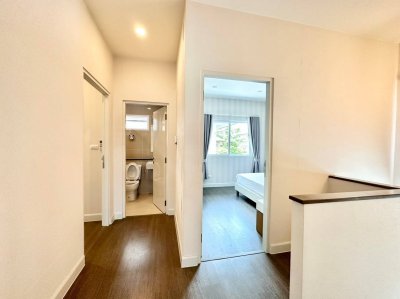 11R0249 ให้เช่าบ้านเดี่ยวสองชั้น 4ห้องนอน 3ห้องน้ำ ราคา 75,000/เดือน โซนเกาะแก้ว