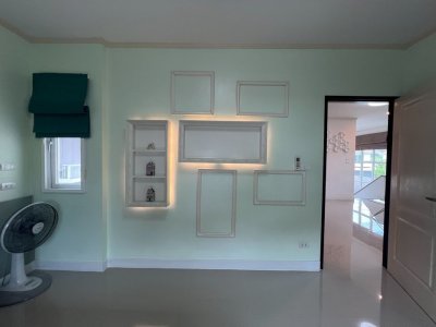 11R0252 ให้เช่าบ้านแฝดสองชั้น 4ห้องนอน 3ห้องน้ำ ราคา 55,000/เดือน โซนเกาะแก้ว