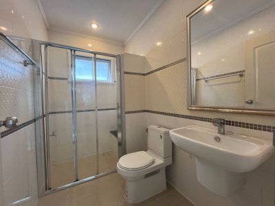 11R0252 ให้เช่าบ้านแฝดสองชั้น 4ห้องนอน 3ห้องน้ำ ราคา 55,000/เดือน โซนเกาะแก้ว