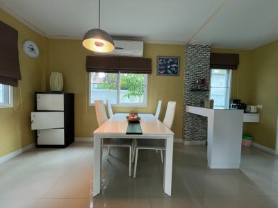 11R0252 ให้เช่าบ้านแฝดสองชั้น 4ห้องนอน 3ห้องน้ำ ราคา 55,000/เดือน โซนเกาะแก้ว