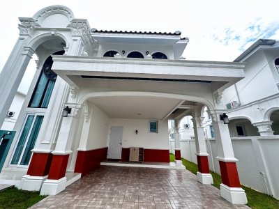 11R0264 ให้เช่าบ้านเดี่ยวสองชั้น 3 ห้องนอน 3ห้องน้ำ ราคา 70,000/เดือน โซนเกาะแก้ว