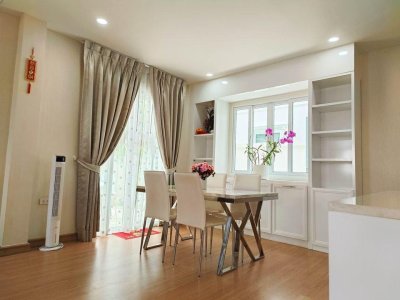 11R0286 ให้เช่าบ้าน 4 ห้องนอน 3 ห้องน้ำ ราคา 70,000/เดือน โซนเกาะแก้ว