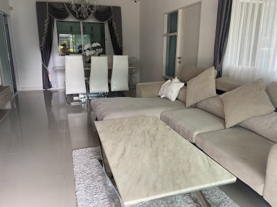 11R0292 ให้เช่าบ้านเดี่ยวสองชั้น 4 ห้องนอน 4 ห้องน้ำ 1 ห้องแม่บ้าน ราคา 100,000/เดือน โซนเกาะแก้ว