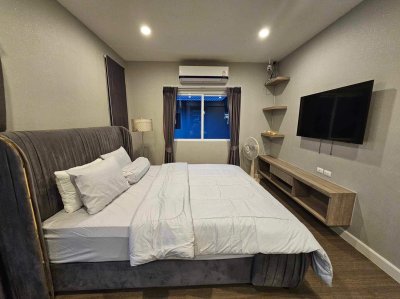 11R0292 ให้เช่าบ้านเดี่ยวสองชั้น 4 ห้องนอน 4 ห้องน้ำ 1 ห้องแม่บ้าน ราคา 100,000/เดือน โซนเกาะแก้ว