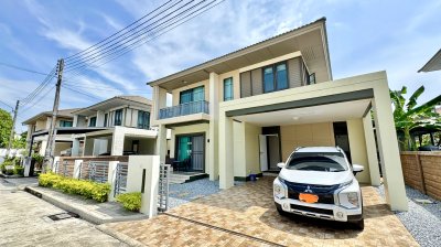 11R0300 ให้เช่าบ้านเดี่ยวสองชั้น 3 ห้องนอน 3 ห้องน้ำ ราคา 55,000/เดือน โซนเกาะแก้ว