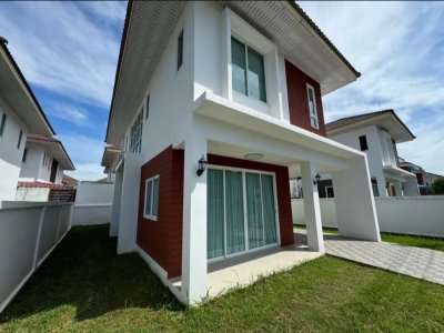 11R0301 ให้เช่าบ้านสองชั้น 4ห้องนอน 3ห้องน้ำ ราคา 70,000/เดือน โซนเกาะแก้ว