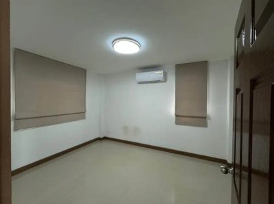 11R0301 ให้เช่าบ้านสองชั้น 4ห้องนอน 3ห้องน้ำ ราคา 70,000/เดือน โซนเกาะแก้ว