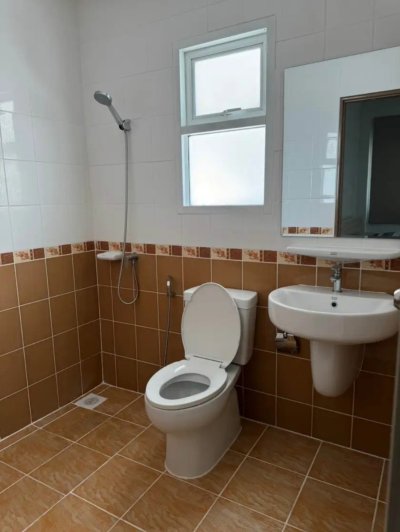 11R0301 ให้เช่าบ้านสองชั้น 4ห้องนอน 3ห้องน้ำ ราคา 70,000/เดือน โซนเกาะแก้ว