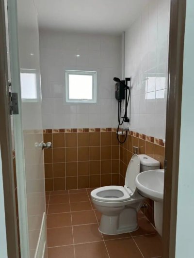 11R0301 ให้เช่าบ้านสองชั้น 4ห้องนอน 3ห้องน้ำ ราคา 70,000/เดือน โซนเกาะแก้ว