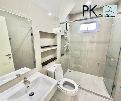 11R0302 ให้เช่าบ้านเดี่ยวสองชั้น 4ห้องนอน 2ห้องน้ำ ราคา 68,000/เดือน โซนเกาะแก้ว