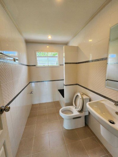 11R0306 ให้เช่าบ้านเดี่ยวสองชั้น 3ห้องนอน3ห้องน้ำ ราคา 40,000/เดือนโซนเกาะแก้ว