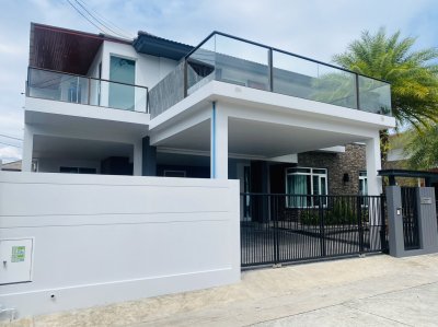 11R0316 This house for rent 3bedrooms 4bathrooms 100,000/month at kohkaew