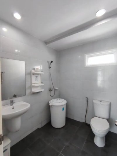 11R0318 ให้เช่าบ้านสองชั้น 3ห้องนอน 3ห้องน้ำ ราคา 40,000/เดือน โซนเกาะแก้ว