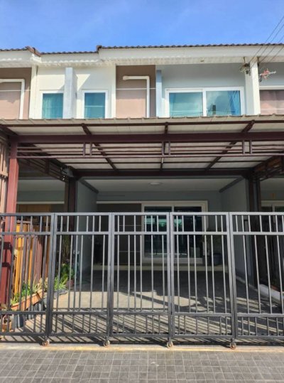 11R0320 ให้เช่าบ้านแฝดสองชั้น 3ห้องนอน2ห้องน้ำ ราคา 30,000/เดือน โซนเกาะแก้ว