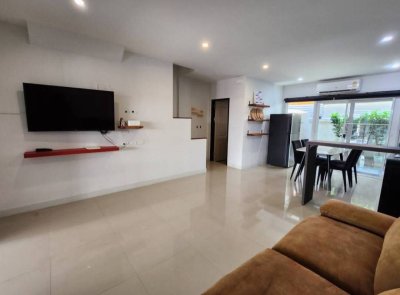 11R0320 ให้เช่าบ้านแฝดสองชั้น 3ห้องนอน2ห้องน้ำ ราคา 30,000/เดือน โซนเกาะแก้ว