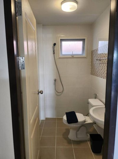 11R0320 ให้เช่าบ้านแฝดสองชั้น 3ห้องนอน2ห้องน้ำ ราคา 30,000/เดือน โซนเกาะแก้ว