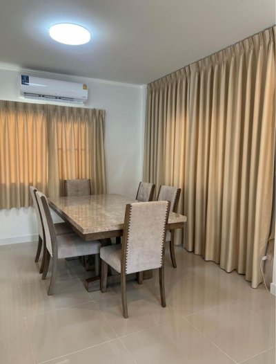 11R0321 ให้เช่าบ้านเดี่ยวสองชั้น 3ห้องนอน 2ห้องน้ำ ราคา 55,000/เดือน โซนเกาะแก้ว