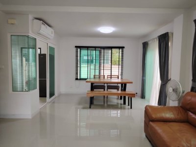 11R0322 ให้เช่าบ้านแฝดสองชั้น 3ห้องนอน 2ห้องน้ำ ราคา 35,000/เดือน โซนเกาะแก้ว