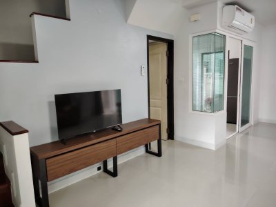 11R0322 ให้เช่าบ้านแฝดสองชั้น 3ห้องนอน 2ห้องน้ำ ราคา 35,000/เดือน โซนเกาะแก้ว