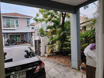 11R0322 ให้เช่าบ้านแฝดสองชั้น 3ห้องนอน 2ห้องน้ำ ราคา 35,000/เดือน โซนเกาะแก้ว