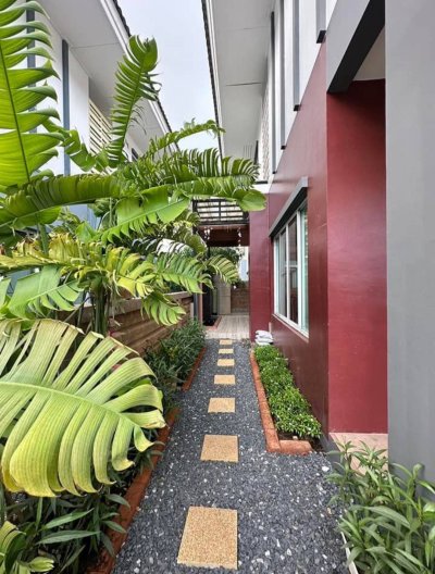 11R0323 ให้เช่าบ้านสองชั้น 3ห้องนอน2ห้องน้ำ ราคา 45,000/เดือน โซนเกาะแก้ว