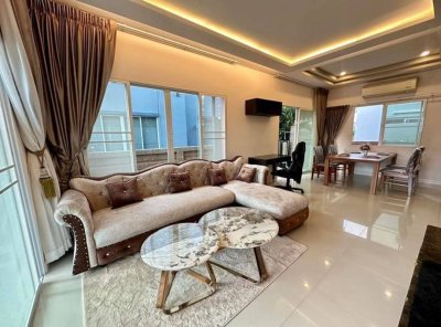 11R0323 ให้เช่าบ้านสองชั้น 3ห้องนอน2ห้องน้ำ ราคา 45,000/เดือน โซนเกาะแก้ว