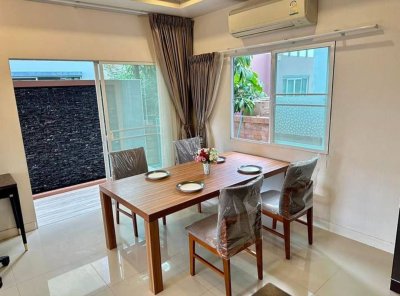 11R0323 ให้เช่าบ้านสองชั้น 3ห้องนอน2ห้องน้ำ ราคา 45,000/เดือน โซนเกาะแก้ว