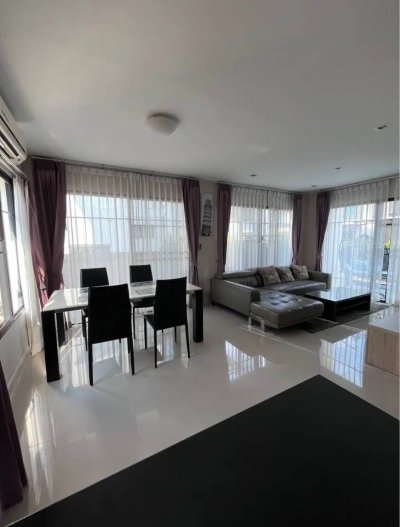 11R0329 ให้เช่าบ้านแฝดสองชั้น 3ห้องนอน 3ห้องน้ำ ราคา 65,000/เดือน โซนเกาะแก้ว