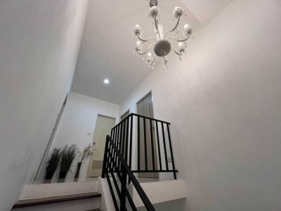 11R0330 ให้เช่าบ้านสองชั้น 3ห้องนอน 3ห้องน้ำ ราคา 38,000/เดือน โซนเกาะแก้ว