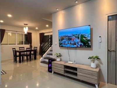 11R0330 ให้เช่าบ้านสองชั้น 3ห้องนอน 3ห้องน้ำ ราคา 38,000/เดือน โซนเกาะแก้ว