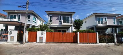 11R0331 ให้เช่าบ้านแฝดสองชั้น 3ห้องนอน 2ห้องน้ำ ราคา 36,000/เดือน โซนเกาะแก้ว