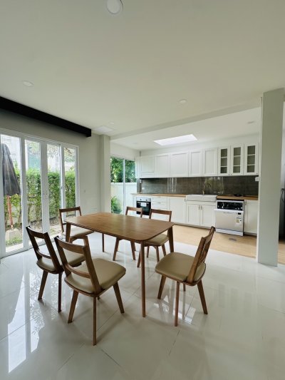 11R0333 ให้เช่าบ้านเดี่ยวสองชั้น 3ห้องนอน 3ห้องน้ำ ราคา 70,000/เดือน โซนเกาะแก้ว