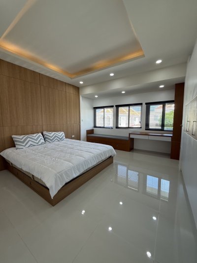 11R0333 ให้เช่าบ้านเดี่ยวสองชั้น 3ห้องนอน 3ห้องน้ำ ราคา 70,000/เดือน โซนเกาะแก้ว