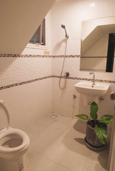 11R0335 ให้เช่าบ้านเดี่ยวสองชั้น 3ห้องนอน 2ห้องน้ำ ราคา 35,000/เดือน โซนเกาะแก้ว