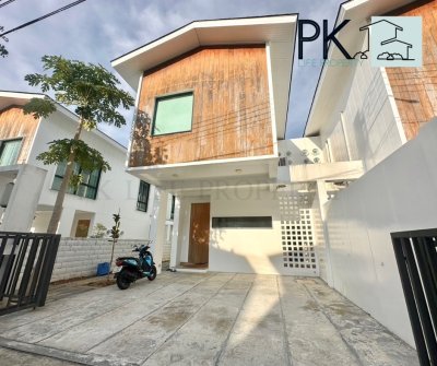 11R0338 ให้เช่าบ้านเดี่ยวสองชั้น 3ห้องนอน 3ห้องน้ำ ราคา 55,000/เดือน โซนเกาะแก้ว