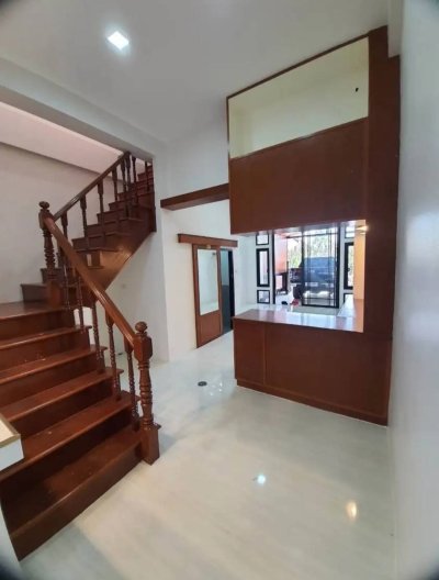 11R0345 ให้เช่าบ้านแฝดสองชั้น 2ห้องนอน 2ห้องน้ำ ราคา 22,000/เดือน โซนเกาะแก้ว