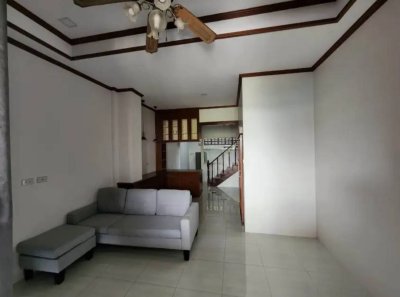 11R0345 ให้เช่าบ้านแฝดสองชั้น 2ห้องนอน 2ห้องน้ำ ราคา 22,000/เดือน โซนเกาะแก้ว