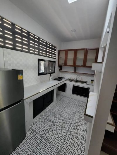 11R0345 ให้เช่าบ้านแฝดสองชั้น 2ห้องนอน 2ห้องน้ำ ราคา 22,000/เดือน โซนเกาะแก้ว