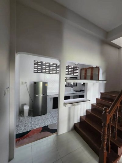 11R0345 ให้เช่าบ้านแฝดสองชั้น 2ห้องนอน 2ห้องน้ำ ราคา 22,000/เดือน โซนเกาะแก้ว