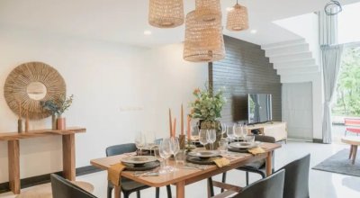 11R0353 ให้เช่าบ้านแฝดสองชั้น 3ห้องนอน 4ห้องน้ำ ราคา 100,000/เดือน โซนเกาะแก้ว