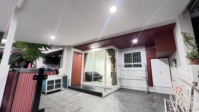 11R0354 ให้เช่าบ้านแฝดสองชั้น 3ห้องนอน 2ห้องน้ำ ราคา 23,000/เดือน โซนเกาะแก้ว