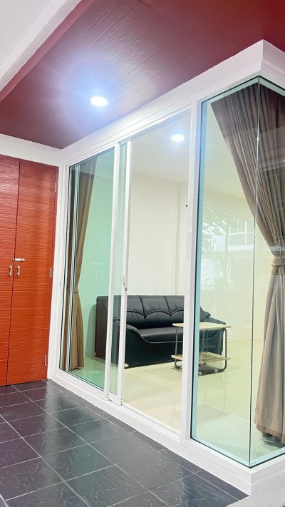 11R0354 ให้เช่าบ้านแฝดสองชั้น 3ห้องนอน 2ห้องน้ำ ราคา 23,000/เดือน โซนเกาะแก้ว