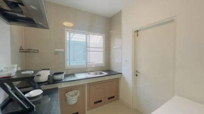 11R0355 ให้เช่าบ้านเดี่ยวสองชั้น 4ห้องนอน 3ห้องน้ำ ราคา 65,000/เดือน โซนเกาะแก้ว