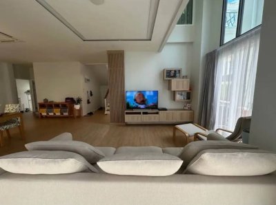 11R0356 ให้เช่าบ้านเดี่ยวสองชั้น 4ห้องนอน 3ห้องน้ำ ราคา 90,000/เดือน โซนเกาะแก้ว