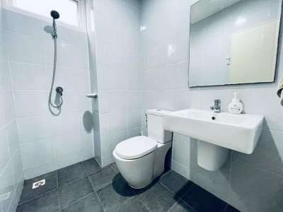 11R0358 ให้เช่าบ้านแฝดสองชั้น 3ห้องนอน 3ห้องน้ำ ราคา 30,000/เดือน โซนเกาะแก้ว