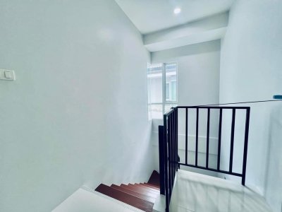 11R0358 ให้เช่าบ้านแฝดสองชั้น 3ห้องนอน 3ห้องน้ำ ราคา 30,000/เดือน โซนเกาะแก้ว