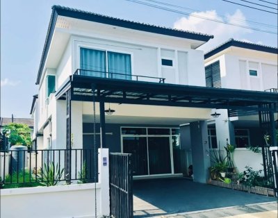 11R0358 ให้เช่าบ้านแฝดสองชั้น 3ห้องนอน 3ห้องน้ำ ราคา 30,000/เดือน โซนเกาะแก้ว