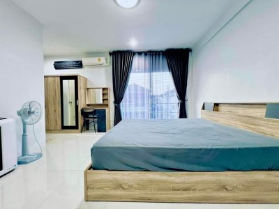 11R0358 ให้เช่าบ้านแฝดสองชั้น 3ห้องนอน 3ห้องน้ำ ราคา 30,000/เดือน โซนเกาะแก้ว