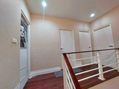 11R0367 ให้เช่าบ้านเดี่ยวสองชั้น 3ห้องนอน 2ห้องน้ำ ราคา 27,000/เดือน โซนเกาะแก้ว